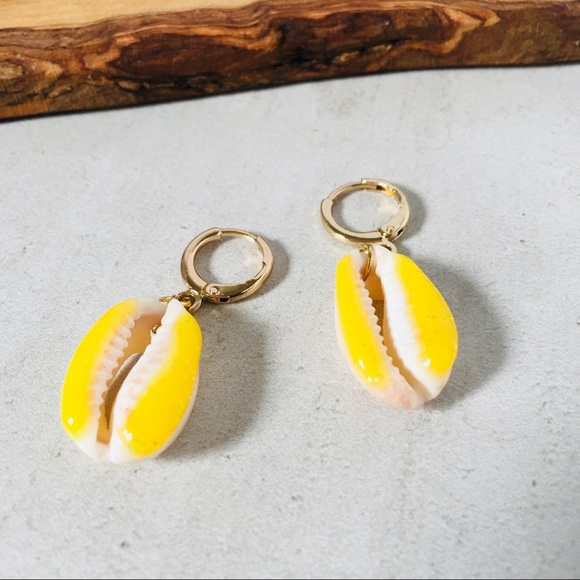 Colorful Shell Earrings Yellow - Picture 2 of 5